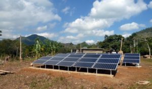Cuba construye 59 parques solares para disminuir dependencia del petróleo